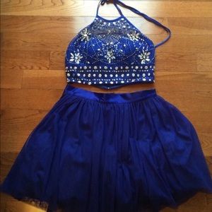 Worn once! Formal dress:-)